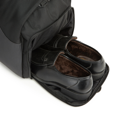 Torba podróżna Wozinsky Premium na garnitur z kieszenią na mokre rzeczy (45 l) - czarna