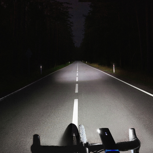 Lampka rowerowa przednia Wozinsky + kabel USB-C (3000 lm) - czarna