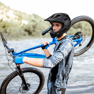 Kask rowerowy fullface Wozinsky z odpinanym daszkiem lekki 57-62 cm - czarny