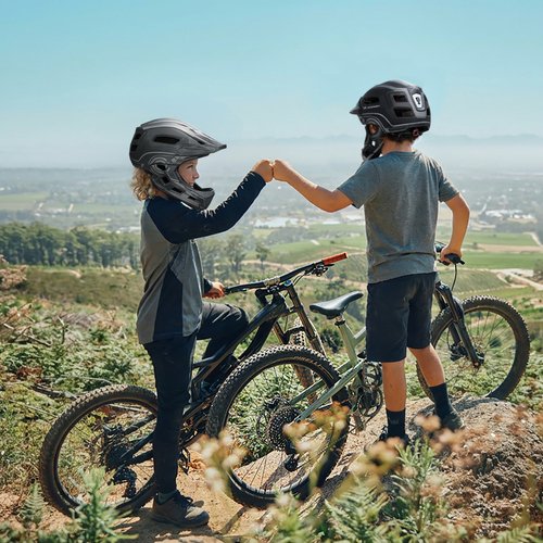 Kask rowerowy fullface dziecięcy Wozinsky z tylną lampką USB 52-56 cm - szary